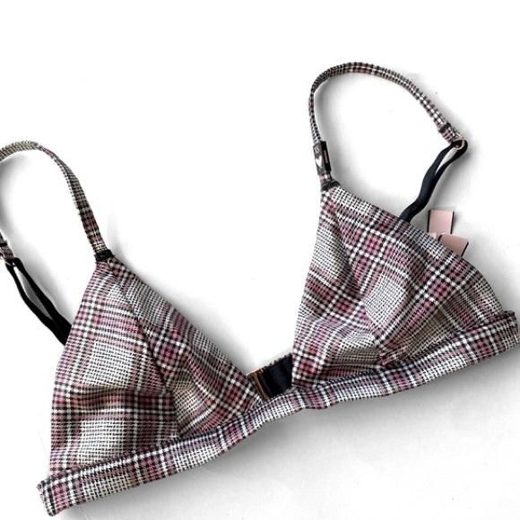 Victoria’s Secret Unlined Bralette - Picture 3 of 4